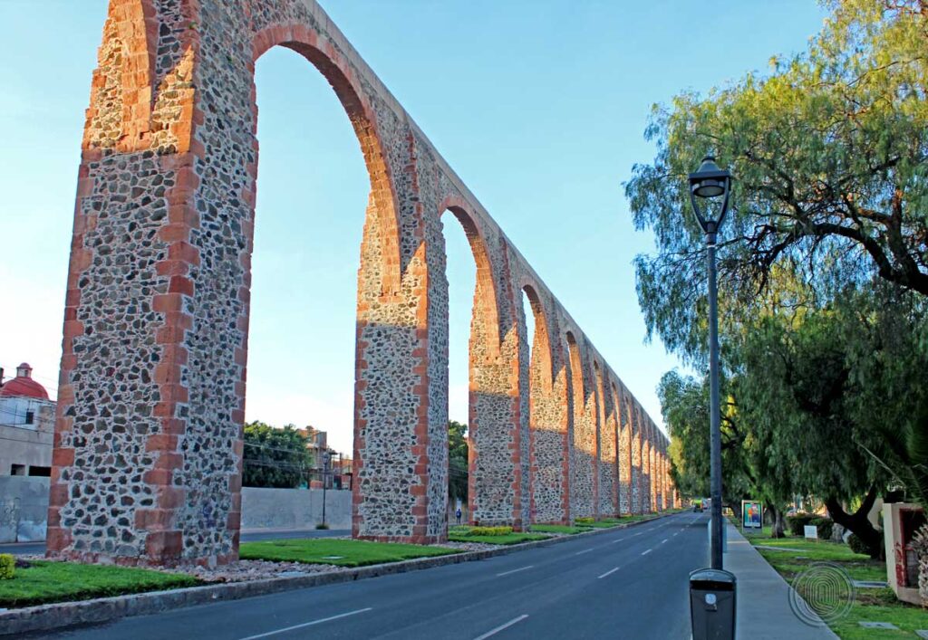 qrodigital-el-queretano-cancion-popular-sobre-queretaro-y-el-orgullo-los-arcos