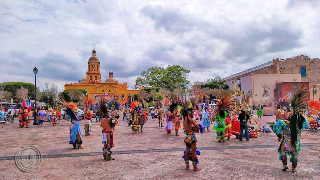 qrodigital-concheros-el-templo-y-convento-de-la-santa-cruz-turismo-queretaro-septiembre-fiestas-religion