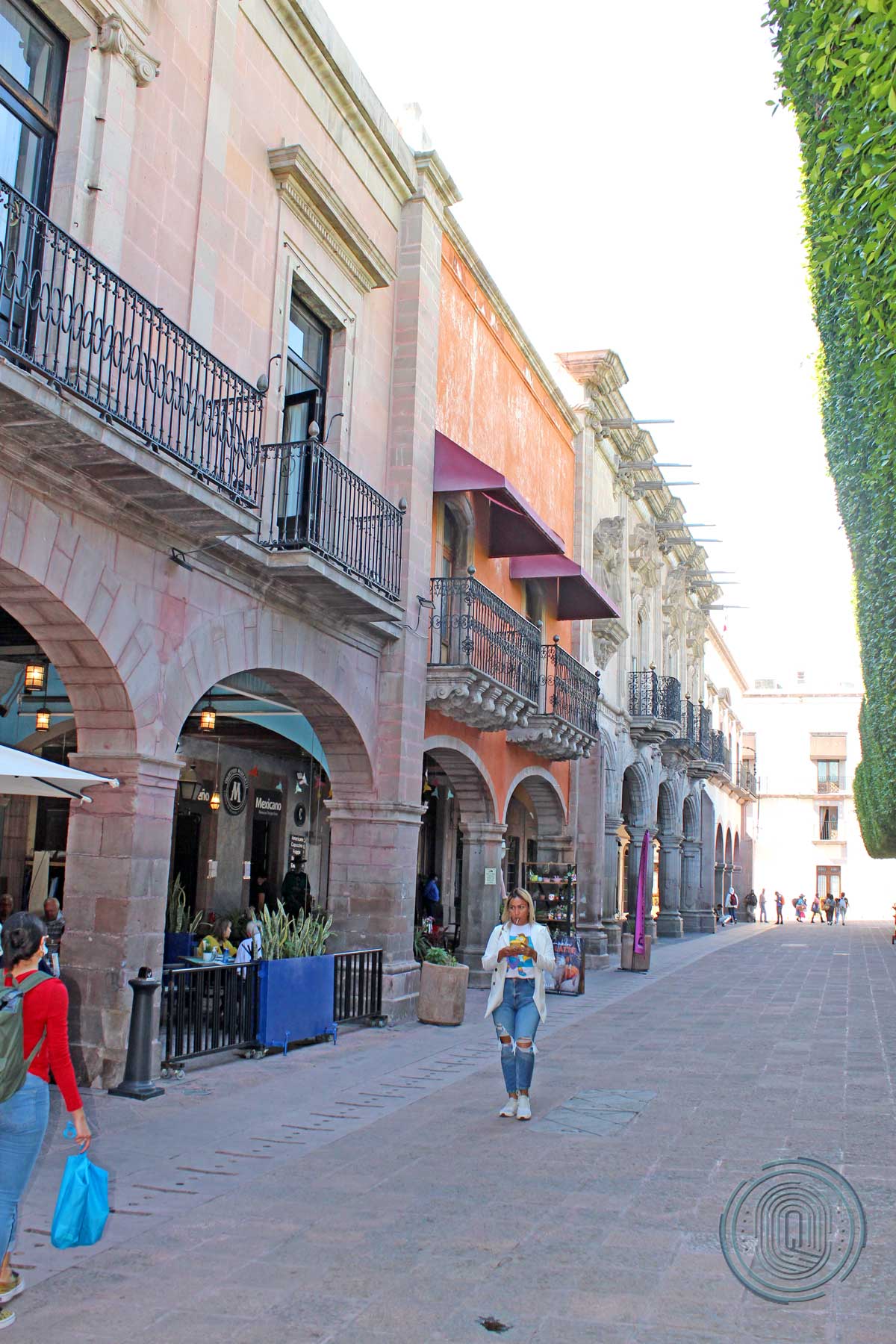 qrodigital-recorre-la-ciudad-en-sus-rutas-culturales-centro-historico-plaza-de-armas-turismo-queretaro