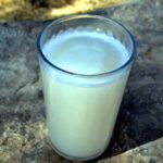 qrodigital-pulque-bebida-vaso-prehispanico-comida-tradicion-queretaro-sierra-queretana-bebida-de-dioses